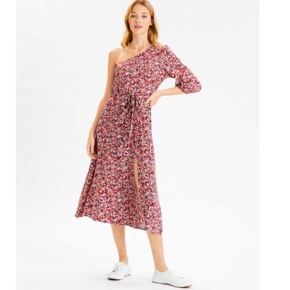 American Eagle Outfitters Dresses & Skirts - NWT!! One shoulder floral dress